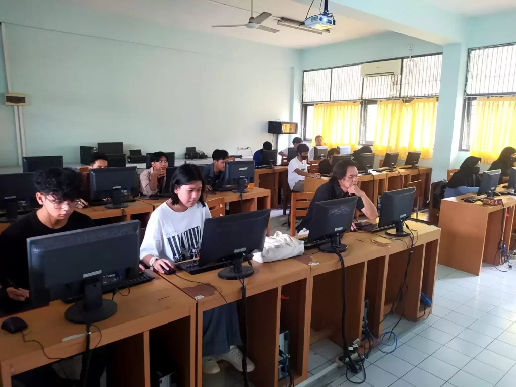 Kelas Industri SMK Multimedia Sumbangsih Jakarta